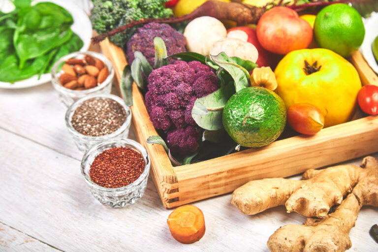 Entzündungshemmende Ernährung Endometriose​-hormonelles Gleichgewicht positiv beeinflussen-Simone Möller